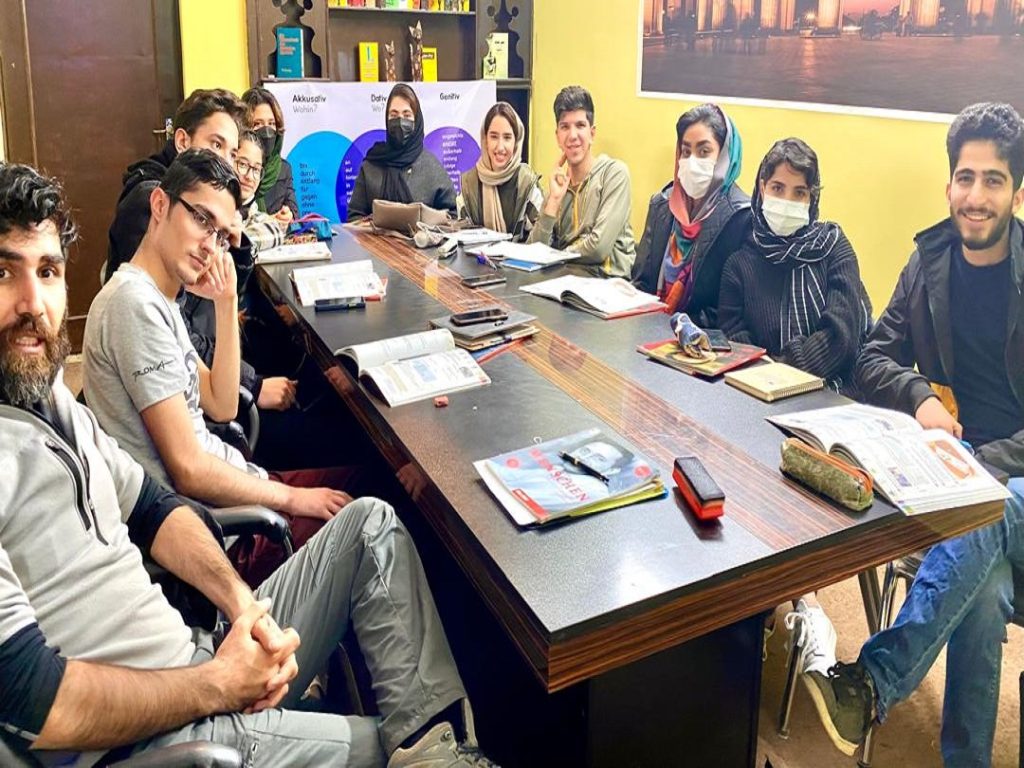 دوره‌های گروهی زبان آلمانی با تمرکز بر مکالمه در اصفهان